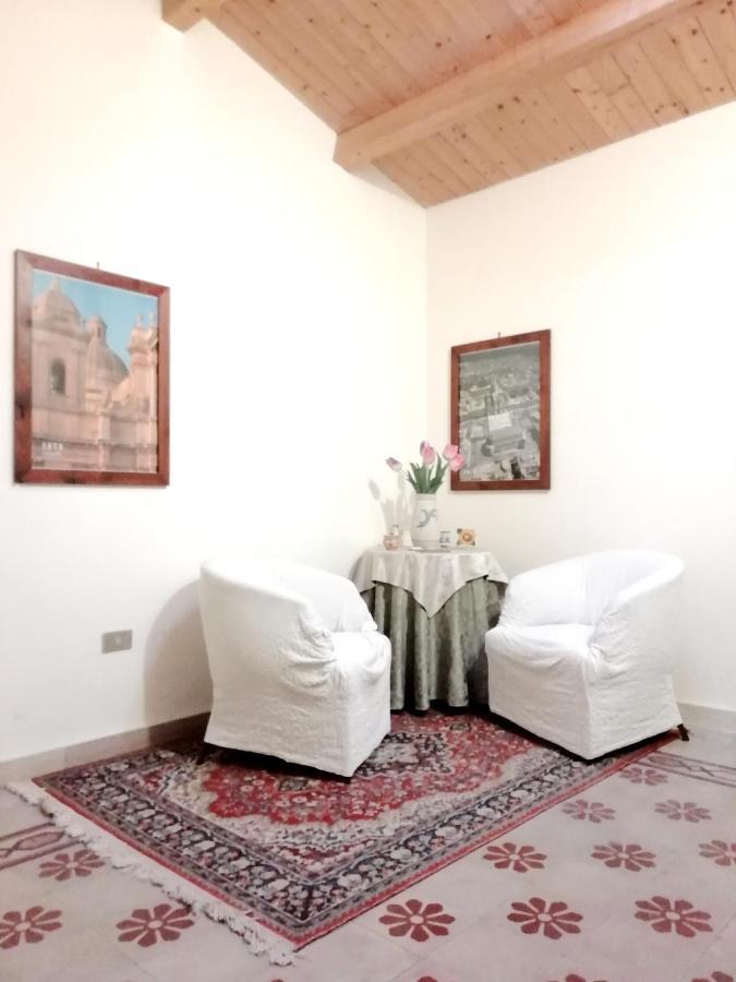 Maride Holiday Noto Buitenkant foto